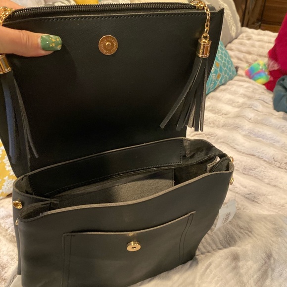 Backpack - Picture 4 of 6